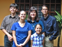 jeff rains and family - web size - small